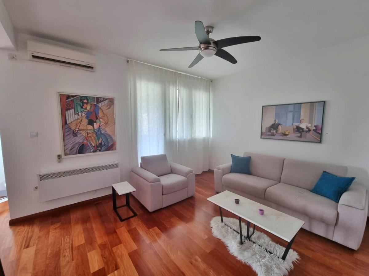 Baby Blue Apartments Bar Ngoại thất bức ảnh